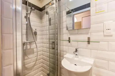 Salle de bains dans l'établissement District Republique