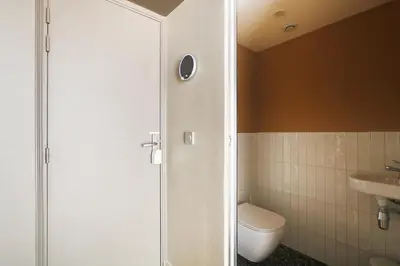 Salle de bains dans l'établissement Pick A Flat's Apartment in Upper Marais - Rue d'Hauteville