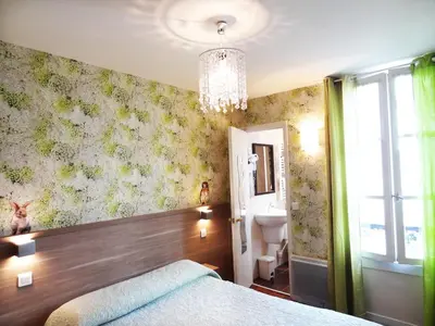 Salle de bains dans l'établissement Amélie Hotel