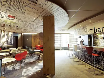 Restaurant ou autre lieu de restauration dans l'établissement ibis Paris Porte d'Italie