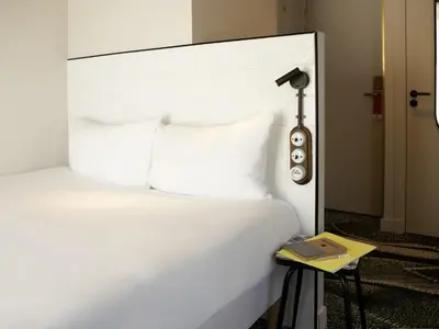 Un ou plusieurs lits dans un hébergement de l'établissement ibis Styles Paris Gare De Lyon TGV