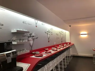 Cuisine ou kitchenette dans l'établissement Hôtel Lecourbe, Paris Tour Eiffel