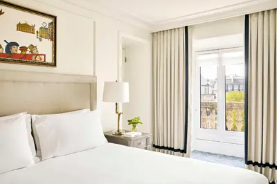 Un ou plusieurs lits dans un hébergement de l'établissement Hôtel du Louvre, in The Unbound Collection by Hyatt