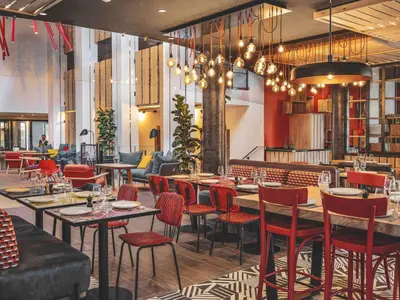Restaurant ou autre lieu de restauration dans l'établissement Novotel Paris Vaugirard Montparnasse