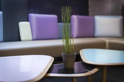 Coin salon dans l'établissement Le Bon Hôtel