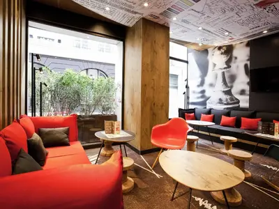 Coin salon dans l'établissement ibis Paris Gare De L'Est TGV