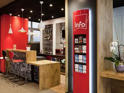 Salon ou bar de l'établissement ibis Paris Gare De L'Est TGV