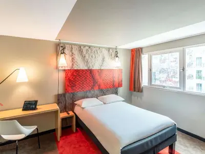Un ou plusieurs lits dans un hébergement de l'établissement ibis Paris 17 Clichy-Batignolles