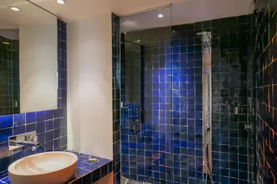 Salle de bains dans l'établissement Hôtel Le Bellechasse Saint-Germain