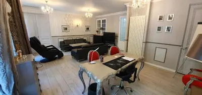 Coin salon dans l'établissement à 10 mn à pied de Montmartre