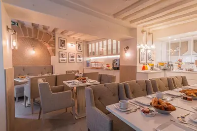 Nourriture dans l'hôtel ou à proximité