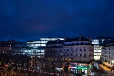 Vue générale sur Paris ou vue de la ville depuis l'hôtel