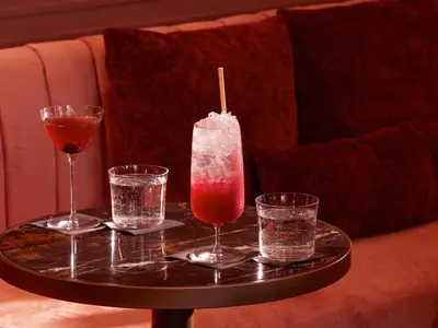 Boissons dans l'établissement Maison Delano Paris