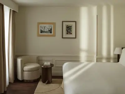 Un ou plusieurs lits dans un hébergement de l'établissement Maison Delano Paris
