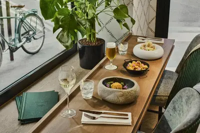 Nourriture dans l'hôtel ou à proximité