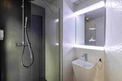 Salle de bains dans l'établissement Palym