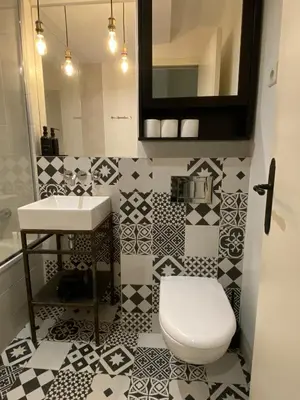 Salle de bains dans l'établissement Charming studio near Tour Eiffel Invalides Beaugrenelle