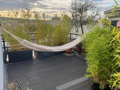 Balcon ou terrasse dans l'établissement DERNIER ETAGE TERRASSE Pte St Coud