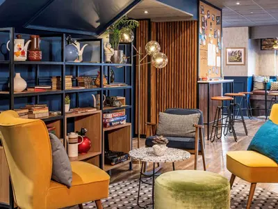 Coin salon dans l'établissement ibis Paris Grands Boulevards Opéra 9e