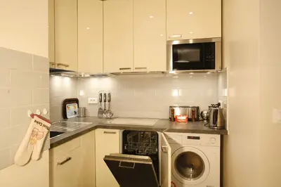 Cuisine ou kitchenette dans l'établissement Glaciere