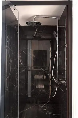 Salle de bains dans l'établissement Habitat Parisien - Ponthieu Champs Elysées