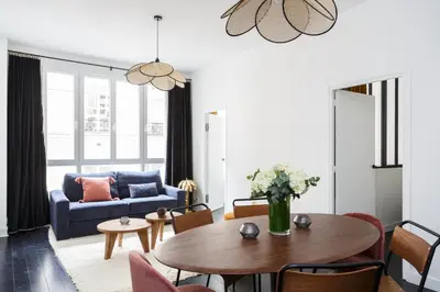 Coin salon dans l'établissement Habitat Parisien - Ponthieu Champs Elysées