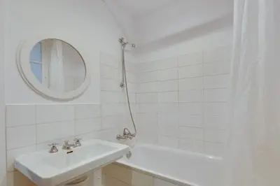 Salle de bains dans l'établissement Unit 009 - Saint Germain des Près (Cherche Midi)