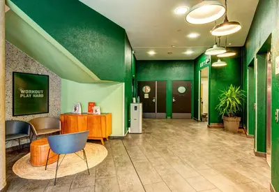 Hall ou réception de l'établissement B&B HOME Paris Nord 18ème