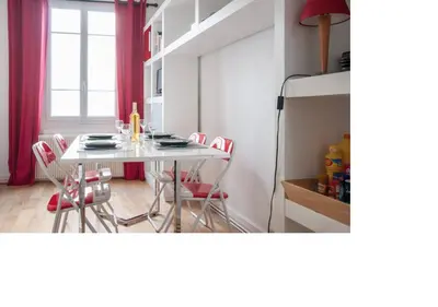 Plan de l'établissement La petite maison parisienne