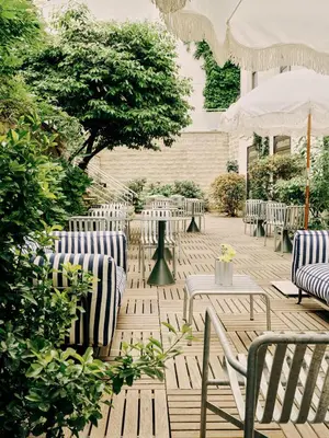 Jardin de l'établissement Hôtel Rosalie
