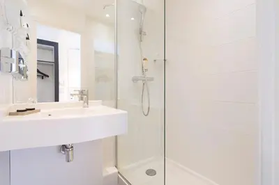 Salle de bains dans l'établissement Hotel Haussmann Saint Augustin