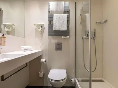 Salle de bains dans l'établissement Mercure Paris Place d'Italie