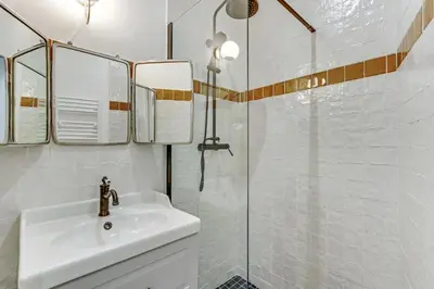 Salle de bains dans l'établissement Pick A Flat's Apartment in Louvre Saint Honoré