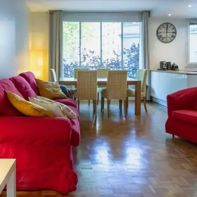 Paris City - Spacious 3 rooms flat for families - 3 minutes from metro station