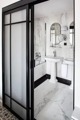Salle de bains dans l'établissement Lenox Montparnasse