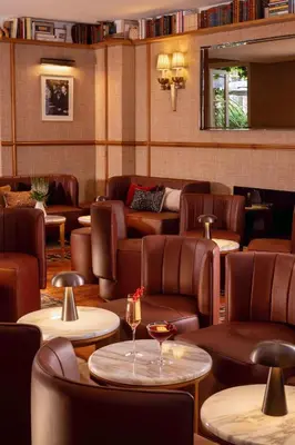 Coin salon dans l'établissement Hôtel D'Aubusson