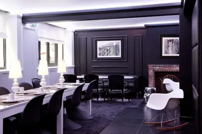 Coin salon dans l'établissement Hôtel ICÔNE