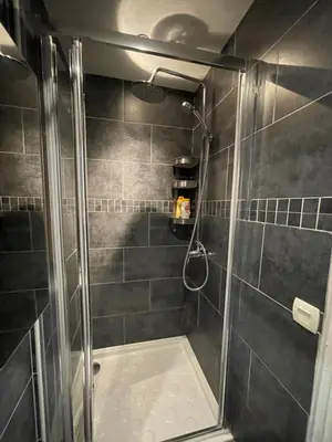 Salle de bains dans l'établissement Studio design proche Champs-Elysées