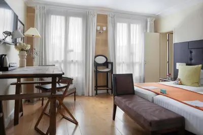 Coin salon dans l'établissement Le 123 Elysees - Astotel