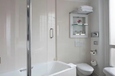 Salle de bains dans l'établissement Le 123 Elysees - Astotel