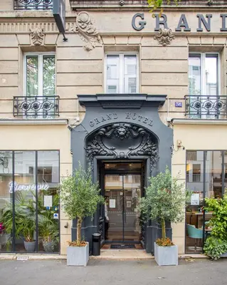 Façade ou entrée de l'établissement Grand Hôtel Clichy Paris