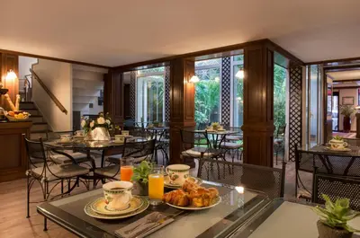 Nourriture dans l'hôtel ou à proximité