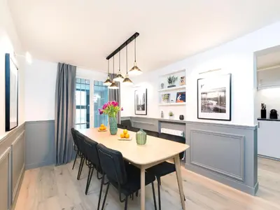 Cuisine ou kitchenette dans l'établissement LivinParis - Luxury AC 4 Bedrooms Le Louvre I