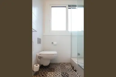 Salle de bains dans l'établissement La Regence