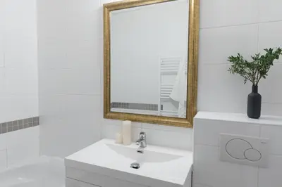 Salle de bains dans l'établissement Paris-Maison-appartement-7 chambres métro Jourdain
