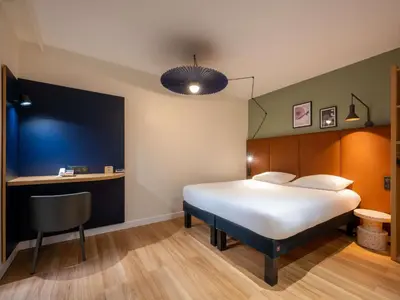 Un ou plusieurs lits dans un hébergement de l'établissement ibis Paris Père Lachaise