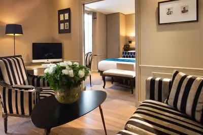 Télévision ou salle de divertissement dans l'établissement Hotel & Spa La Belle Juliette