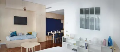Télévision ou salle de divertissement dans l'établissement Appartement design avec balcon