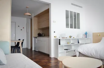 Cuisine ou kitchenette dans l'établissement Appartement design avec balcon