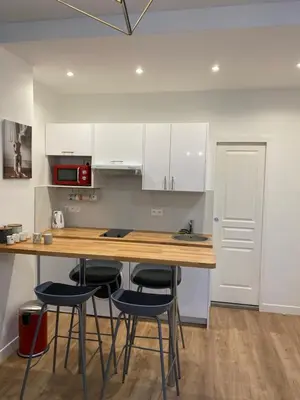 Cuisine ou kitchenette dans l'établissement Alex's house